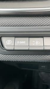 Bouton "e-save" Renault Symbioz (tous droits réservés 2024 www.labourseetlavie.com)